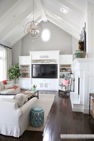 tall-planked-white-ceiling