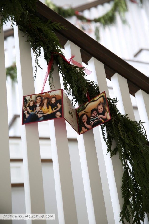 displaying-christmas-cards-on-stairs