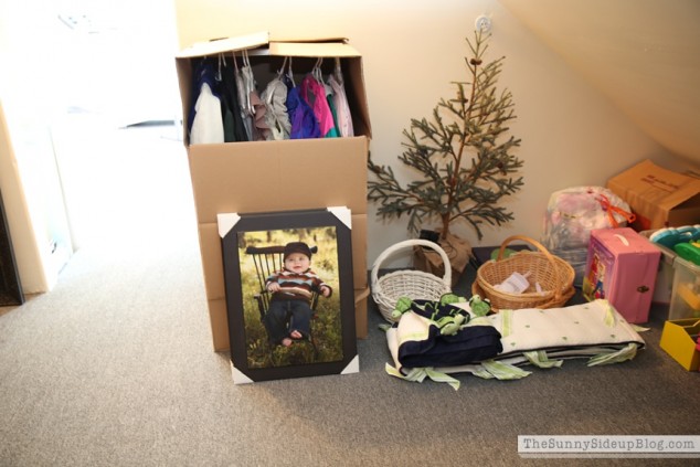 organized attic organized holiday decor_0014