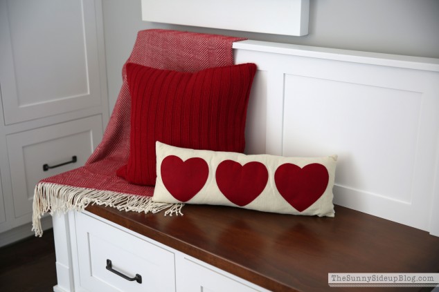 valentine-heart-pillow