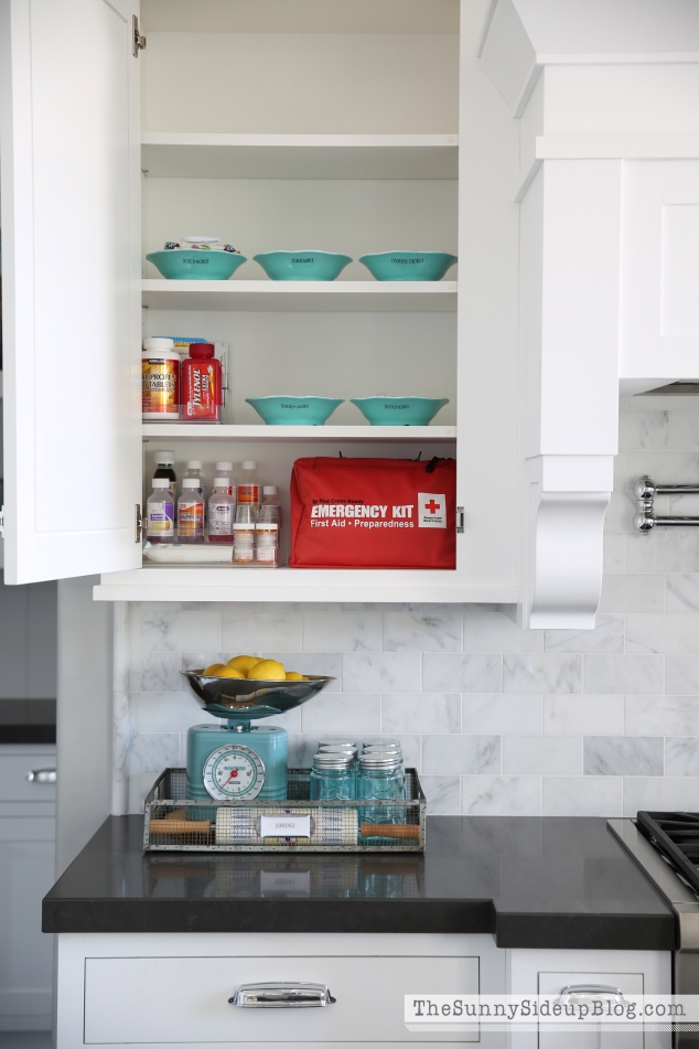 organized-medicine-cabinet