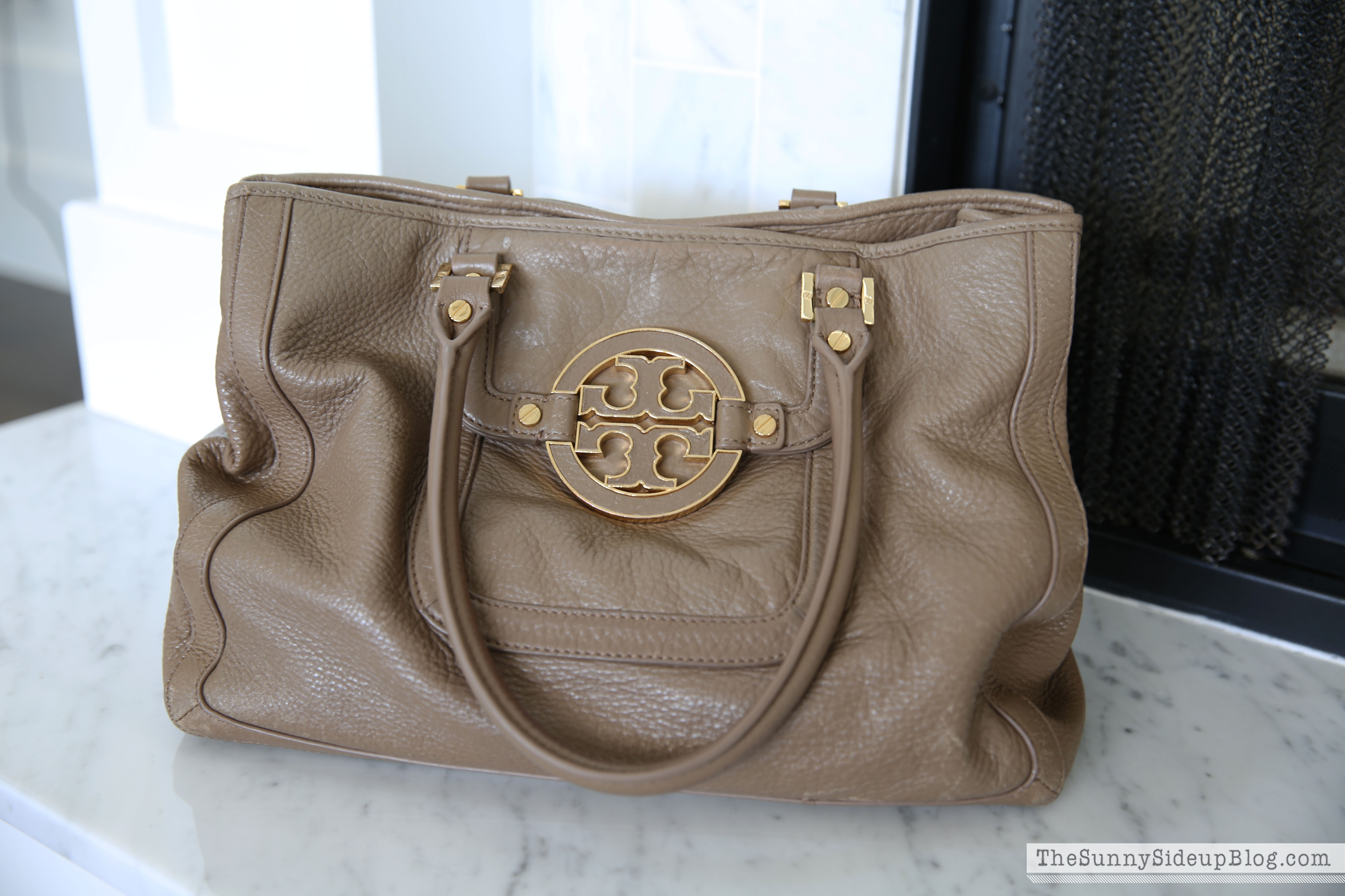 Why every woman needs a purse organizer - Bentley blog