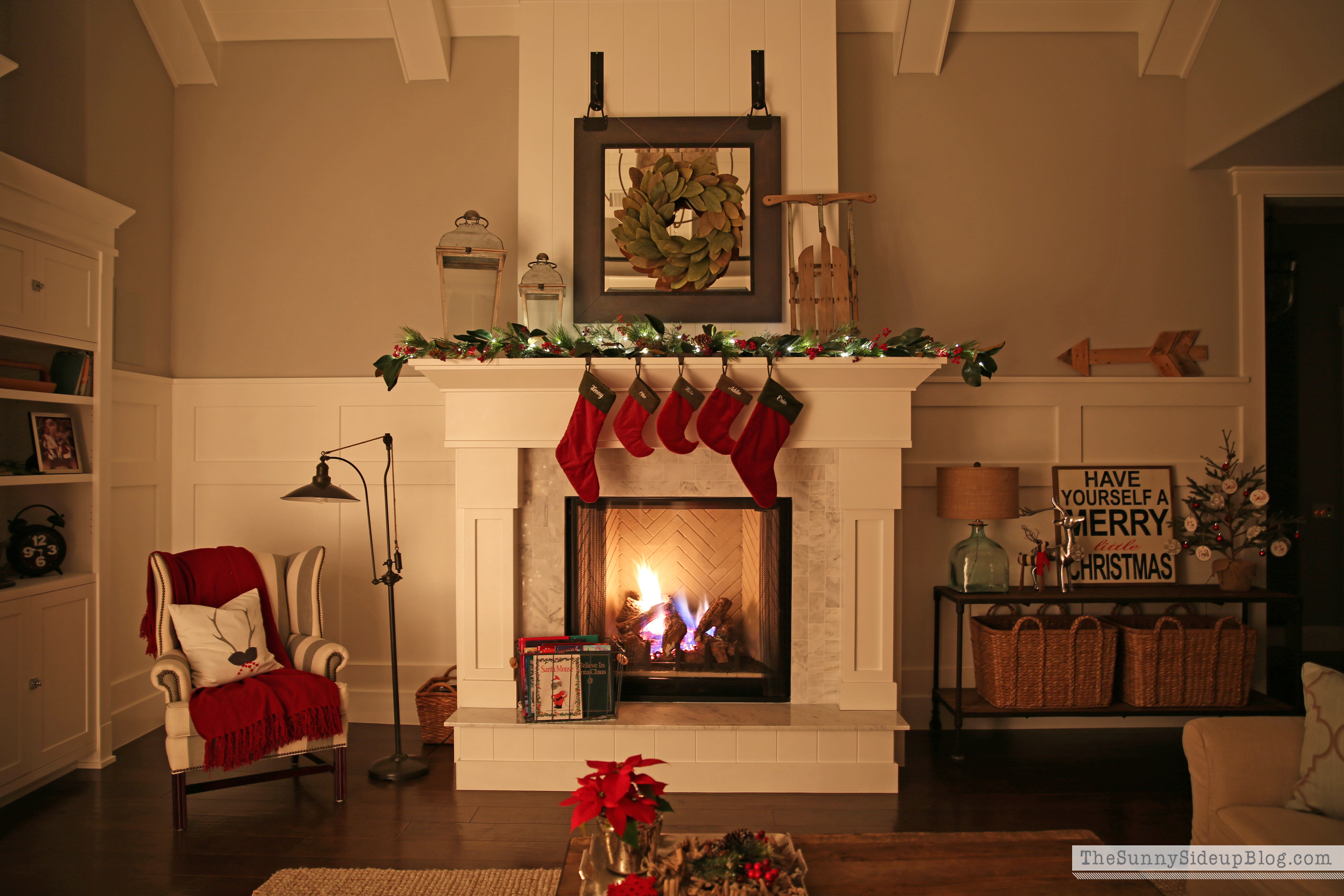 christmas living room fireplace