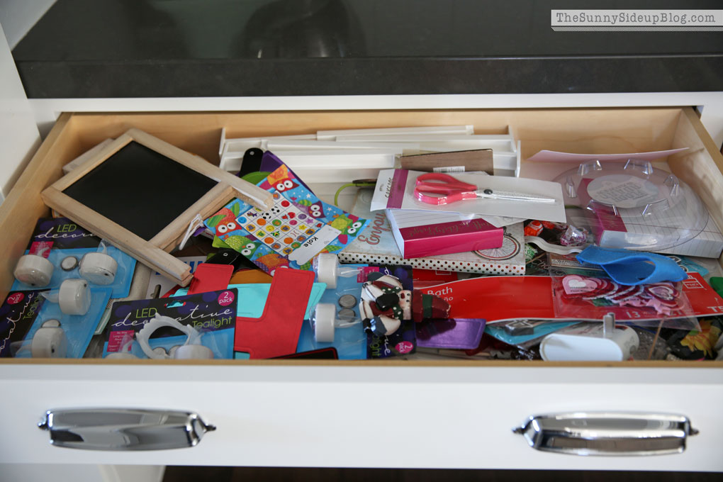 messy-butler's-pantry-drawer