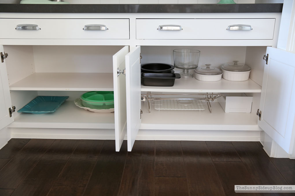 organized-kitchen-cupboards