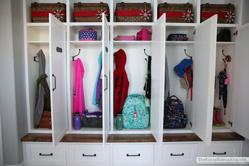 Organized laundry room - The Sunny Side Up Blog