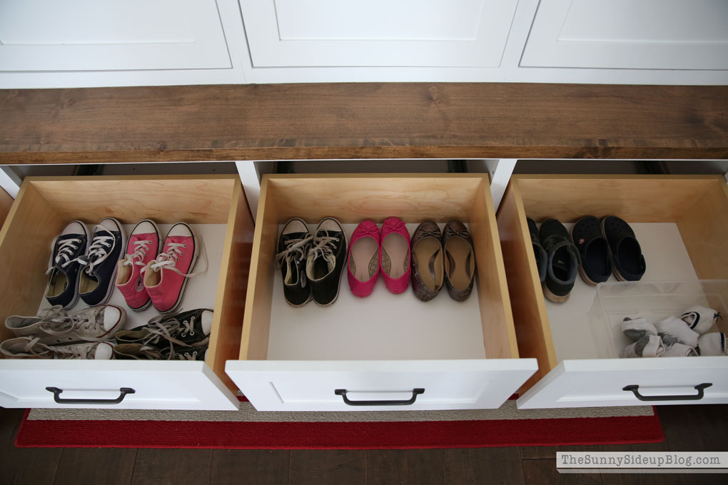 organized-mudroom-22