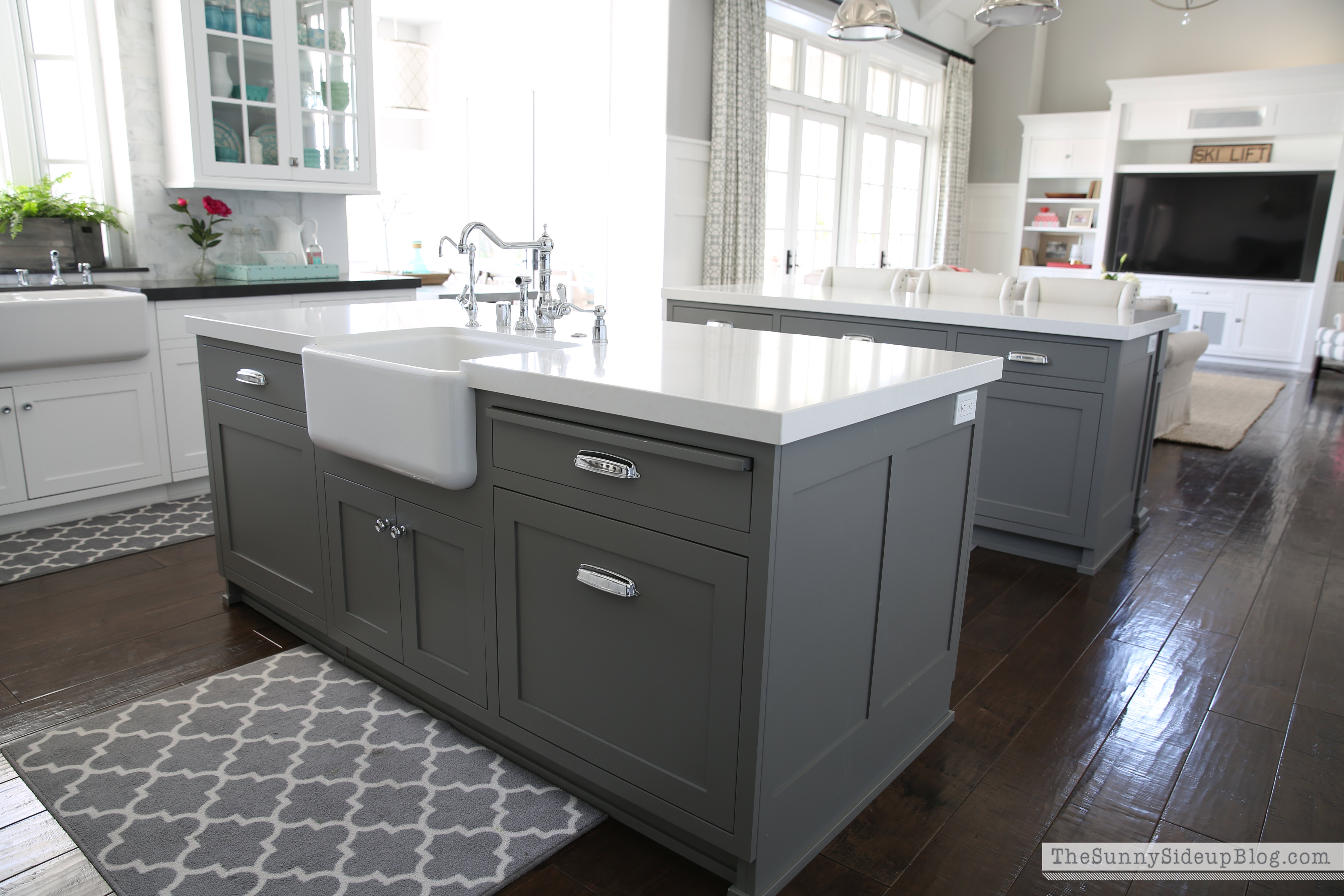 gray kitchen island design idea