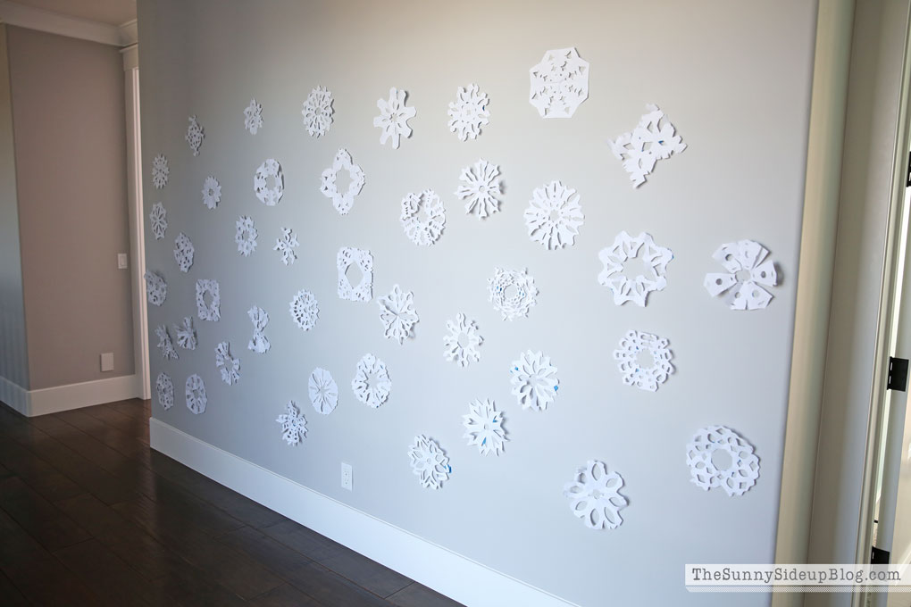 snowflake-wall