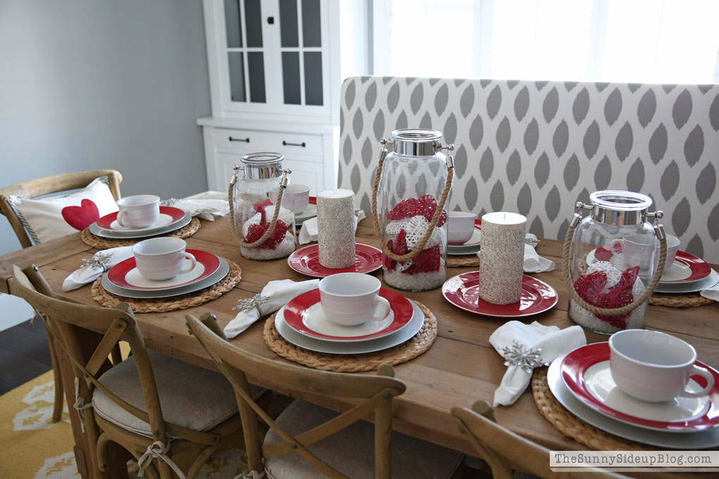 valentine's-day-tablescape