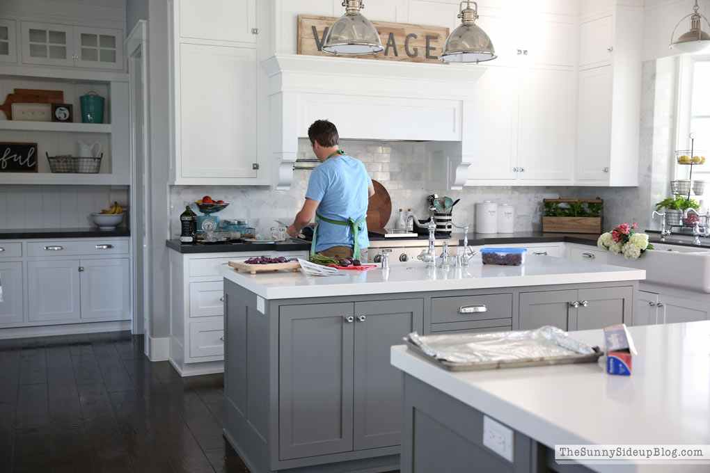 white-quartz-countertops