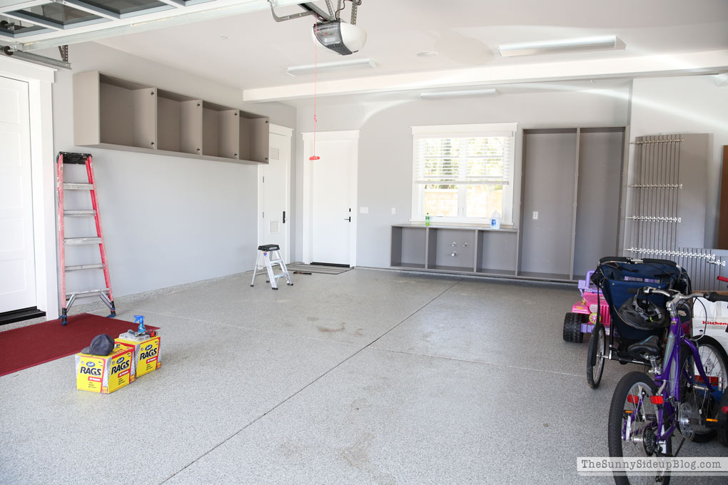 organized-garage-built-ins