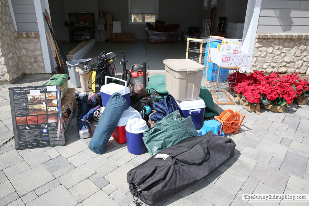 orgnized-garage-with-built-ins