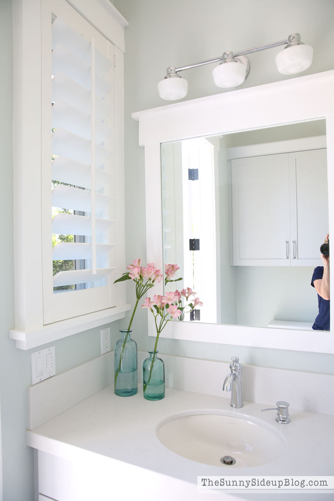 white-framed-bathroom-mirror