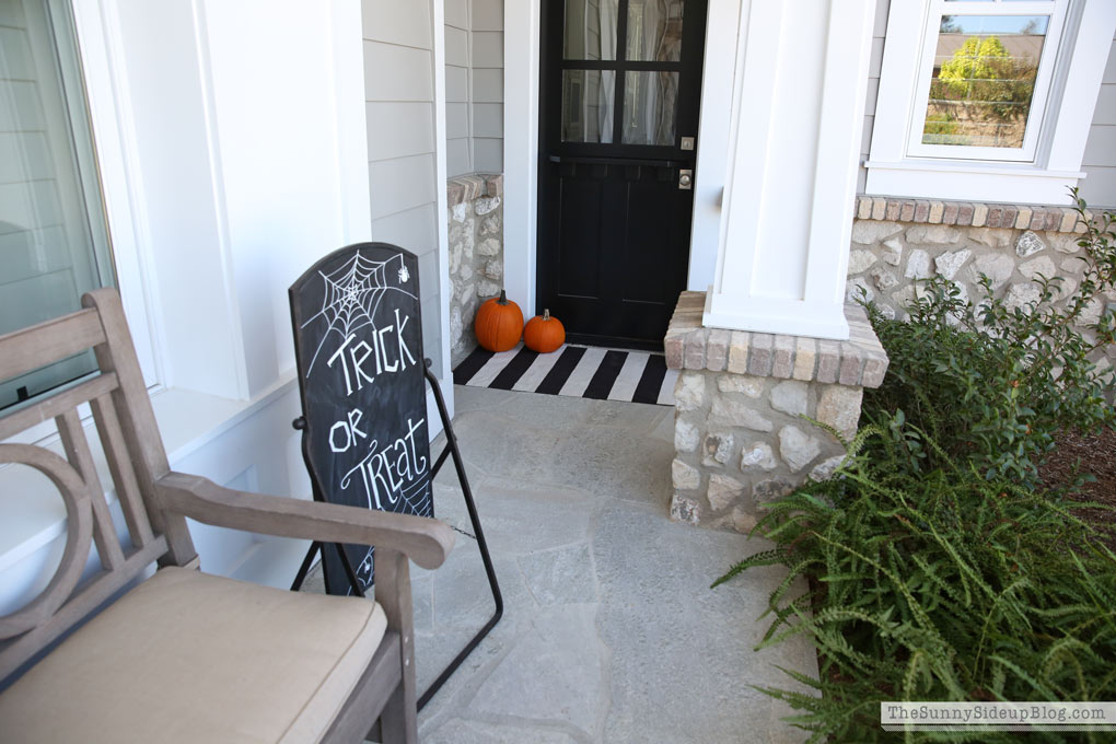 black-and-white-halloween-porch