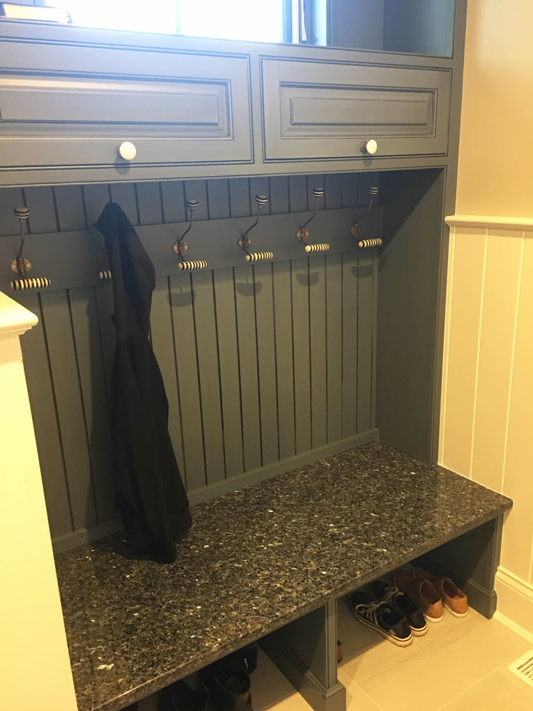 gray-mudroom-bench