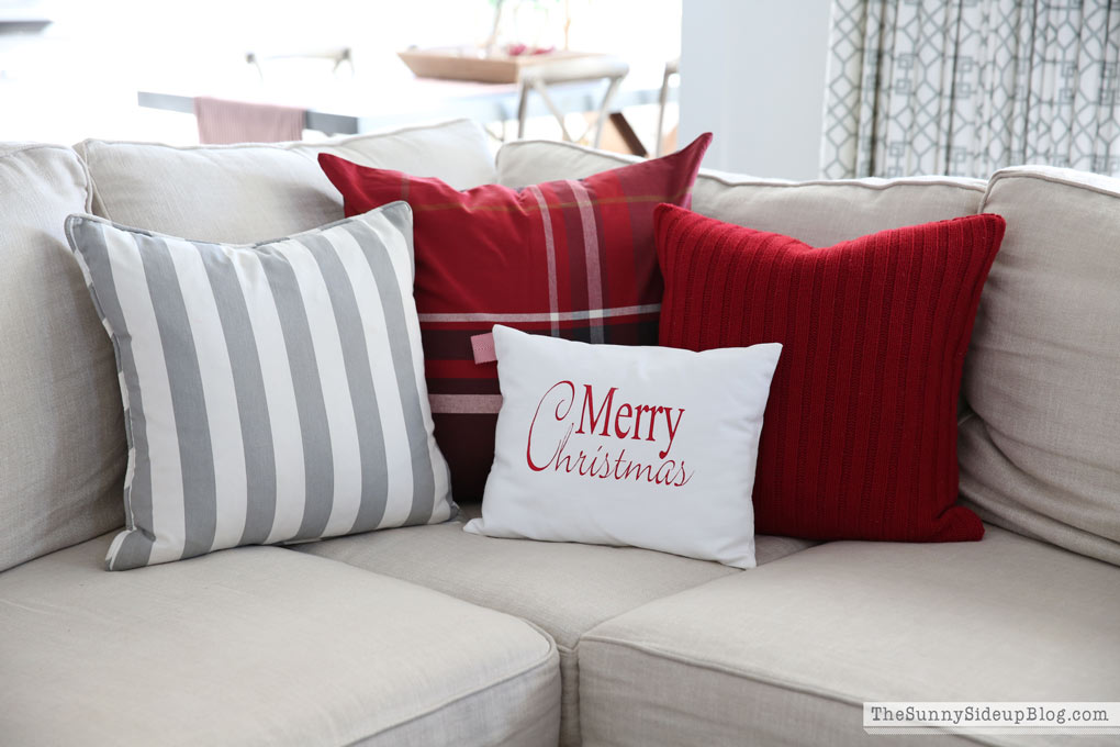 christmas-pillows-sunny-side-up