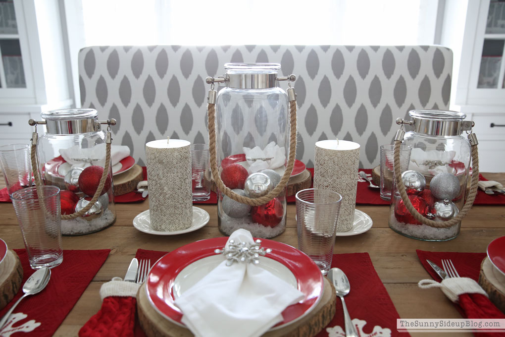 christmas-snowflake-tablescape