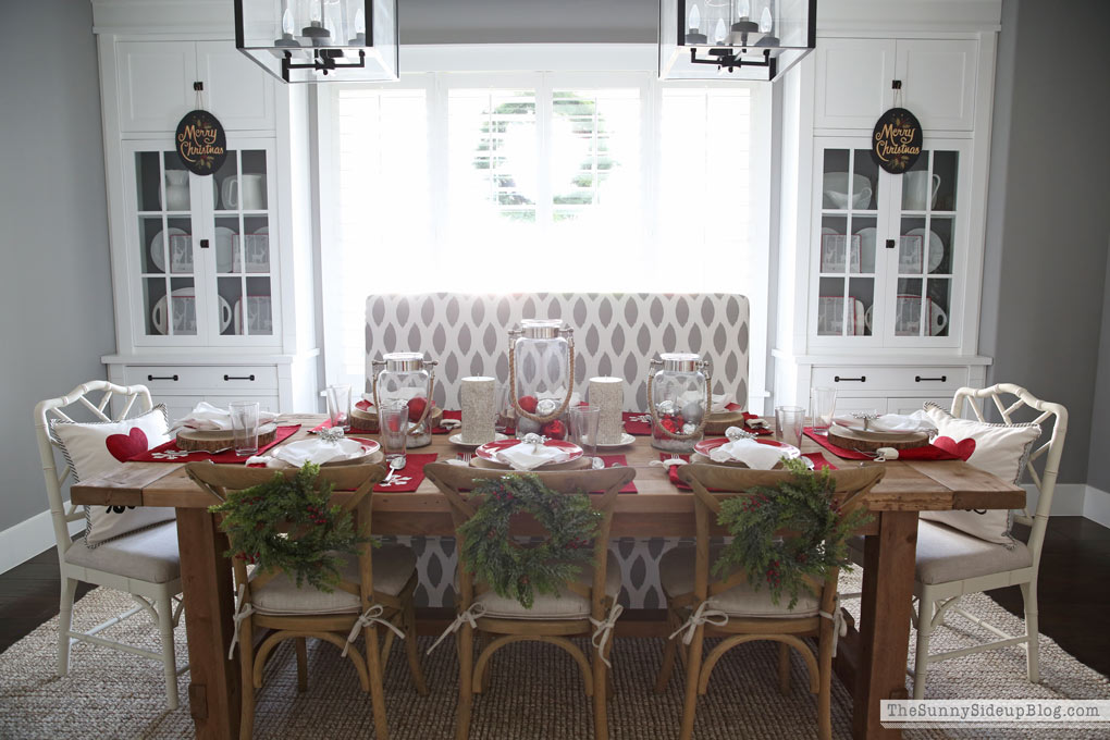 christmas-table-and-built-ins-sunny-side-up
