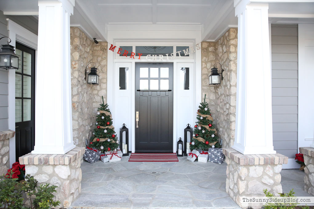 craftsman-front-porch-christmas