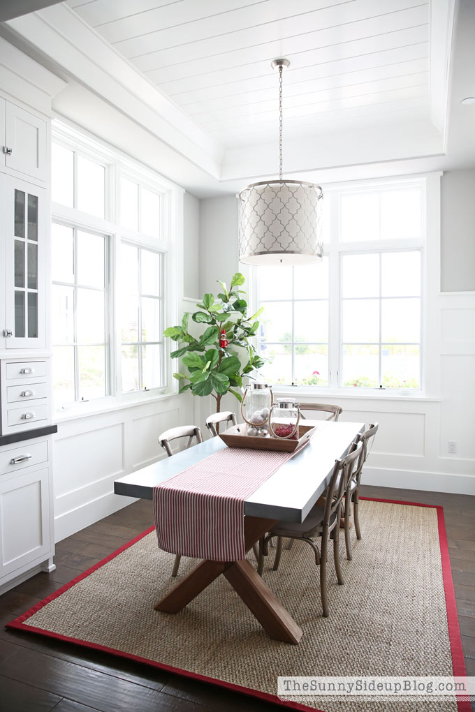 dining-room-nook-planked-ceiling