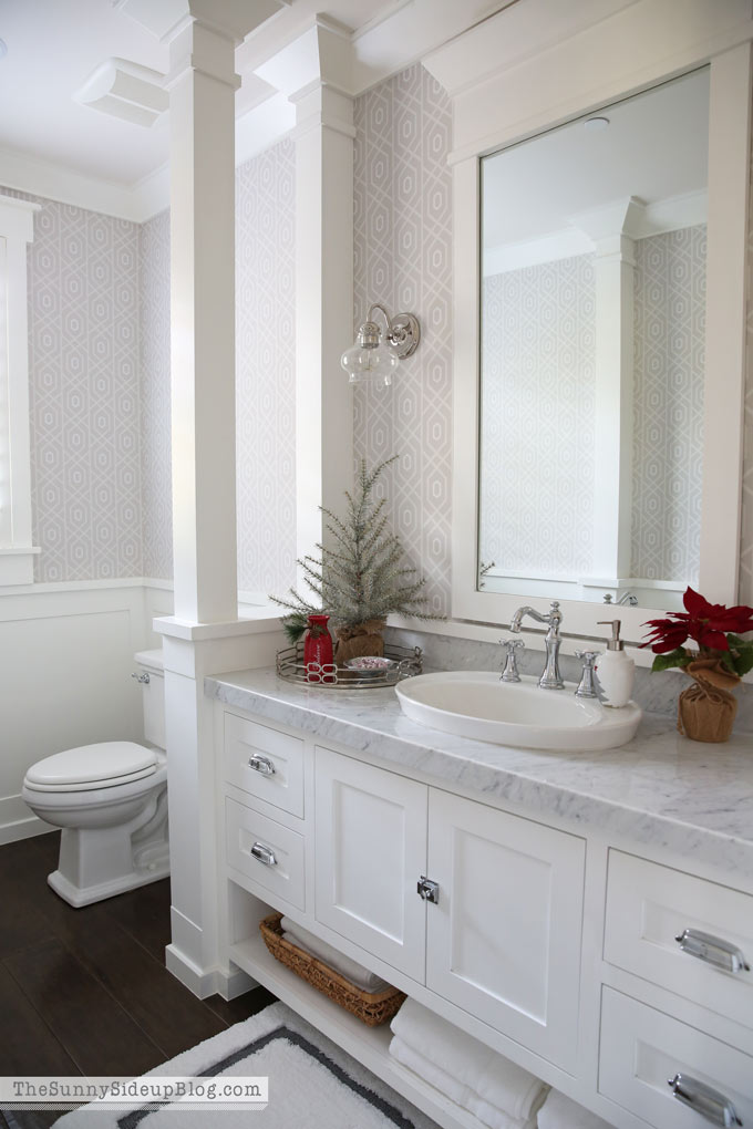 sunny-side-up-christmas-bathroom