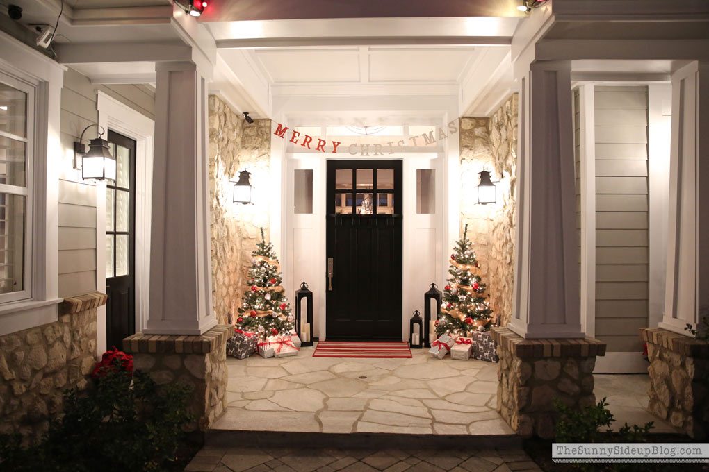 Christmas Front Porch - The Sunny Side Up Blog