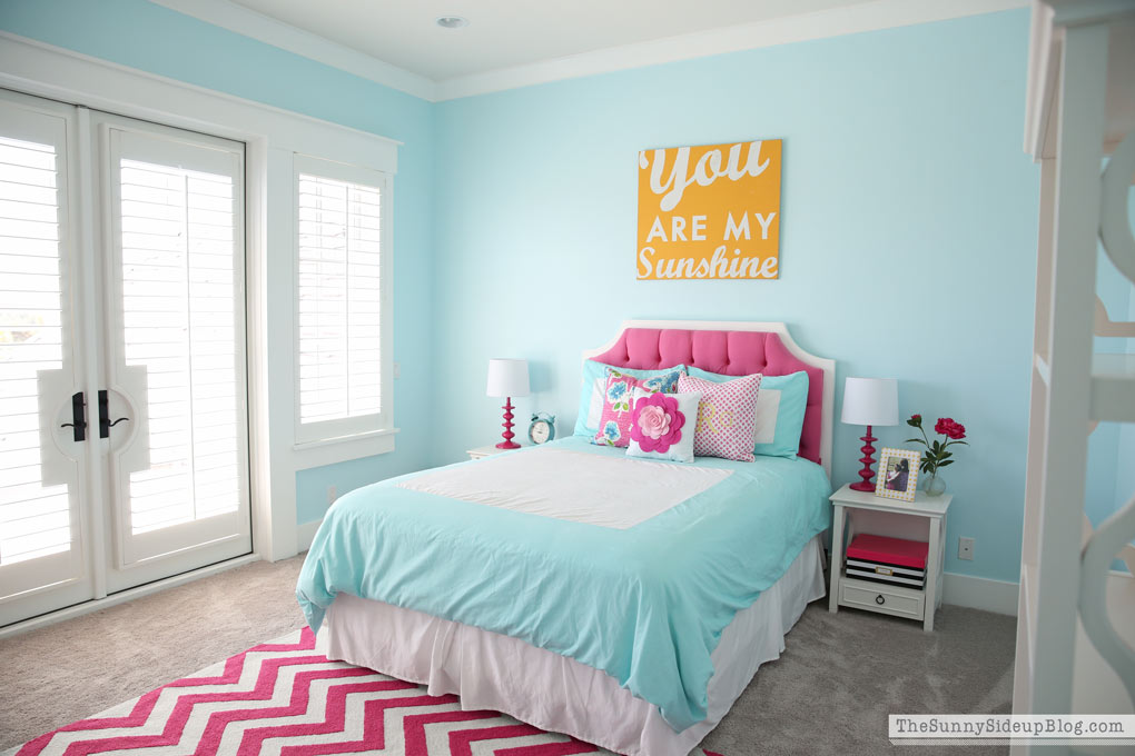 pink and aqua blue preteen girls bedroom