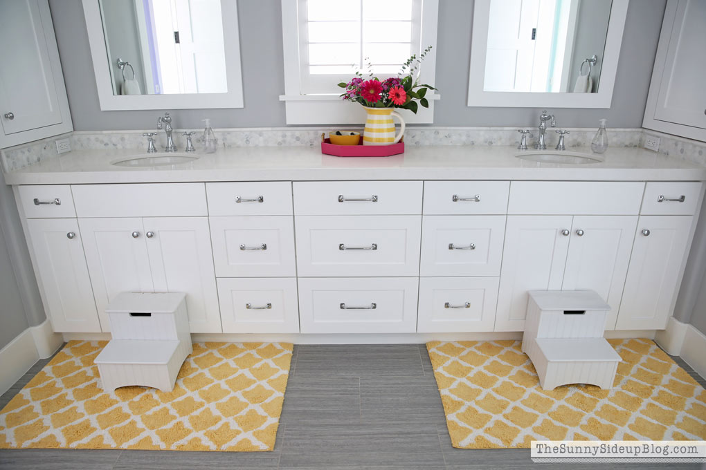 Organized Bathroom Drawers - The Sunny Side Up Blog