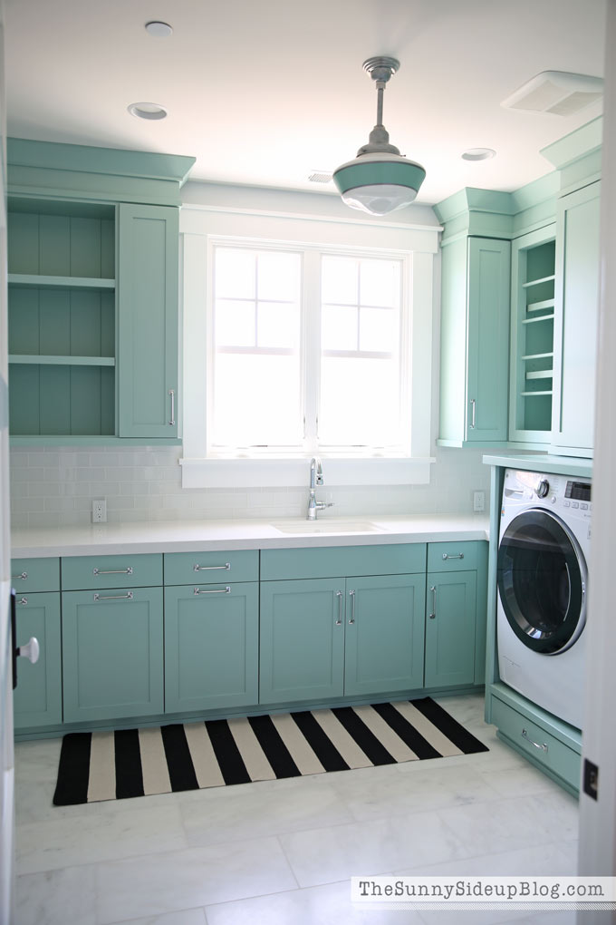 Organized laundry room - The Sunny Side Up Blog