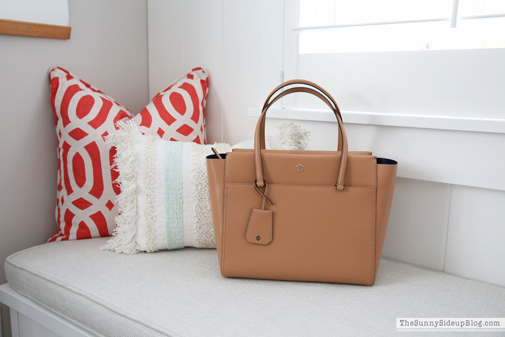 What's in my Bag  Tory Burch Gemini Link Tote 