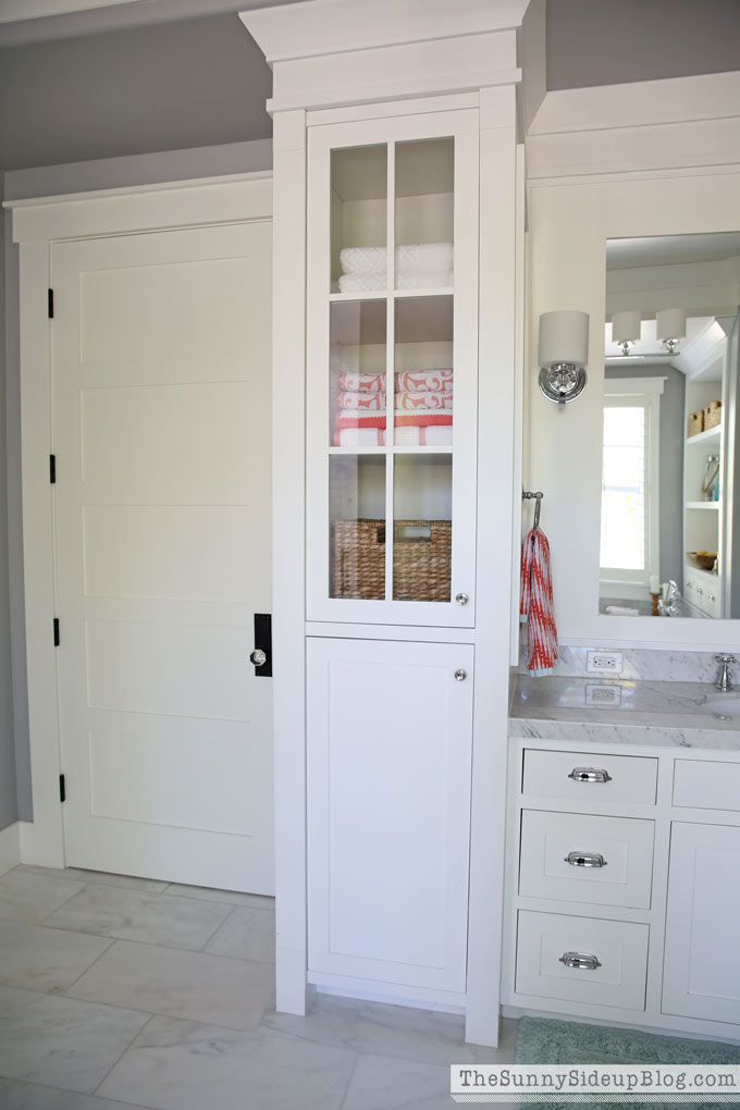 https://www.thesunnysideupblog.com/wp-content/uploads/2017/07/organized-bathroom-builtin-cabinets.jpg