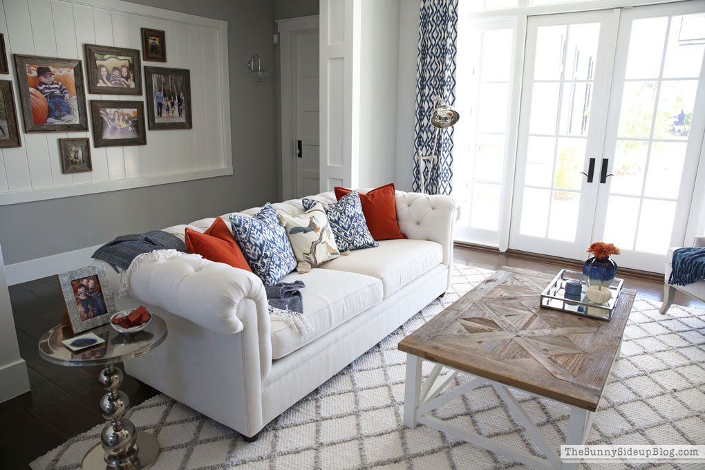 shiplap-gallery-wall-coffered-ceiling