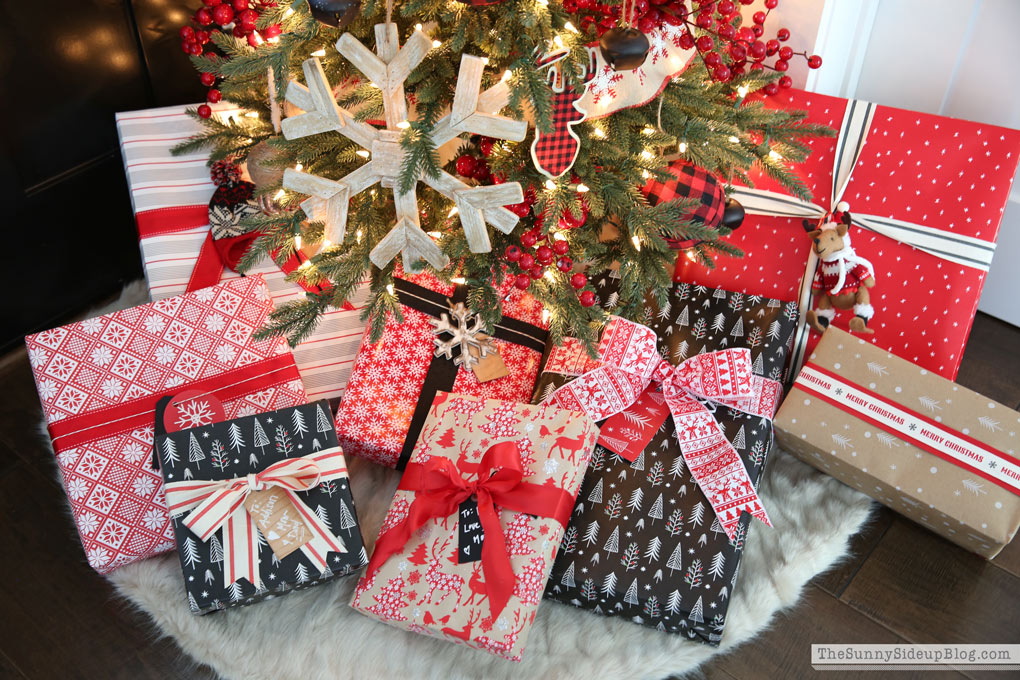 Red Holiday Wrapping Paper - Metro Shop