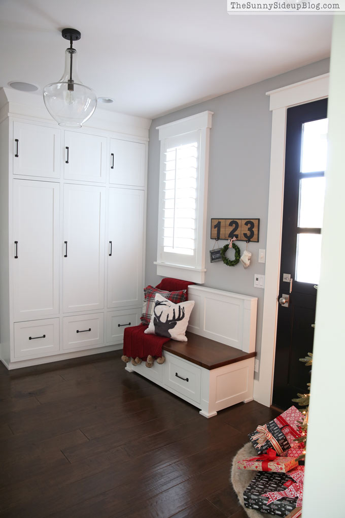 Built in mudroom cabinets and Christmas decor