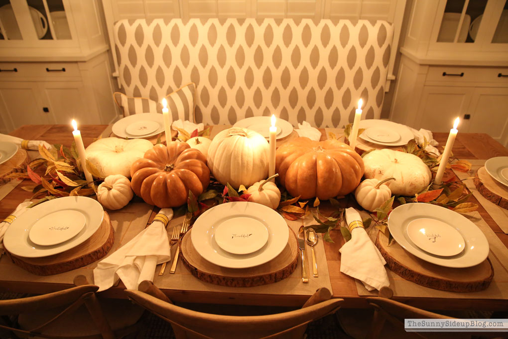 Thanksgiving table