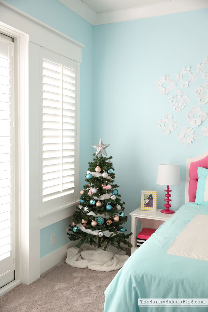 Pink and Blue teen room Christmas Decor (Sunny Side Up)