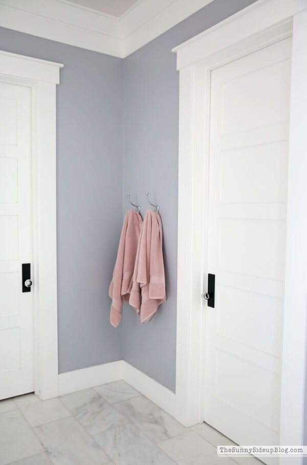 Bathroom Decor (a pop of pink!) - The Sunny Side Up Blog