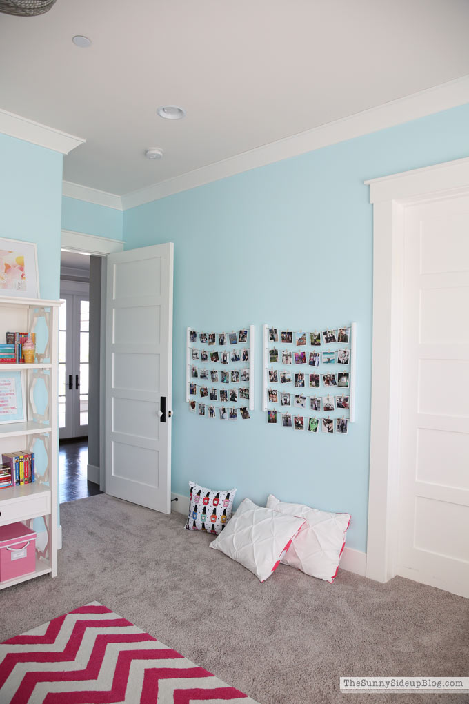 Kids' Bedroom Photo Display (Sunny Side Up)