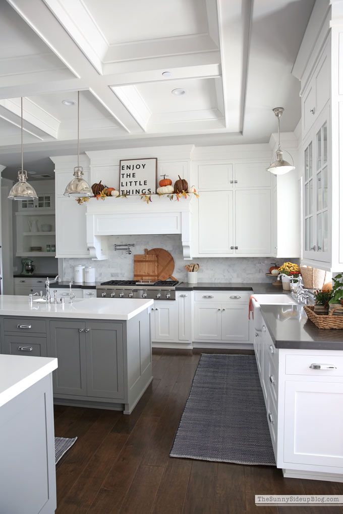   Fall Kitchen Decor (Sunny Side Up) #cofferedceiling #doubleislands 
