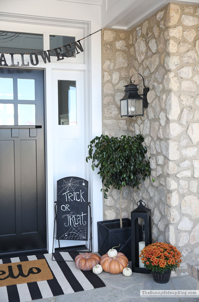 Halloween Porch Decor (Sunny Side Up)