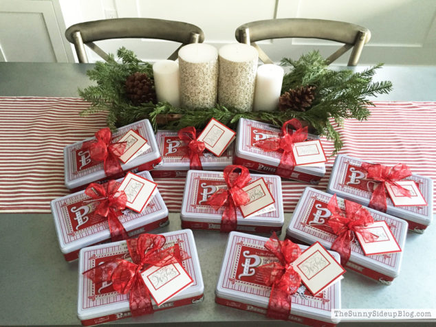 Christmas gift ideas for neighbors - 18 Neighbor gifts for Christmas