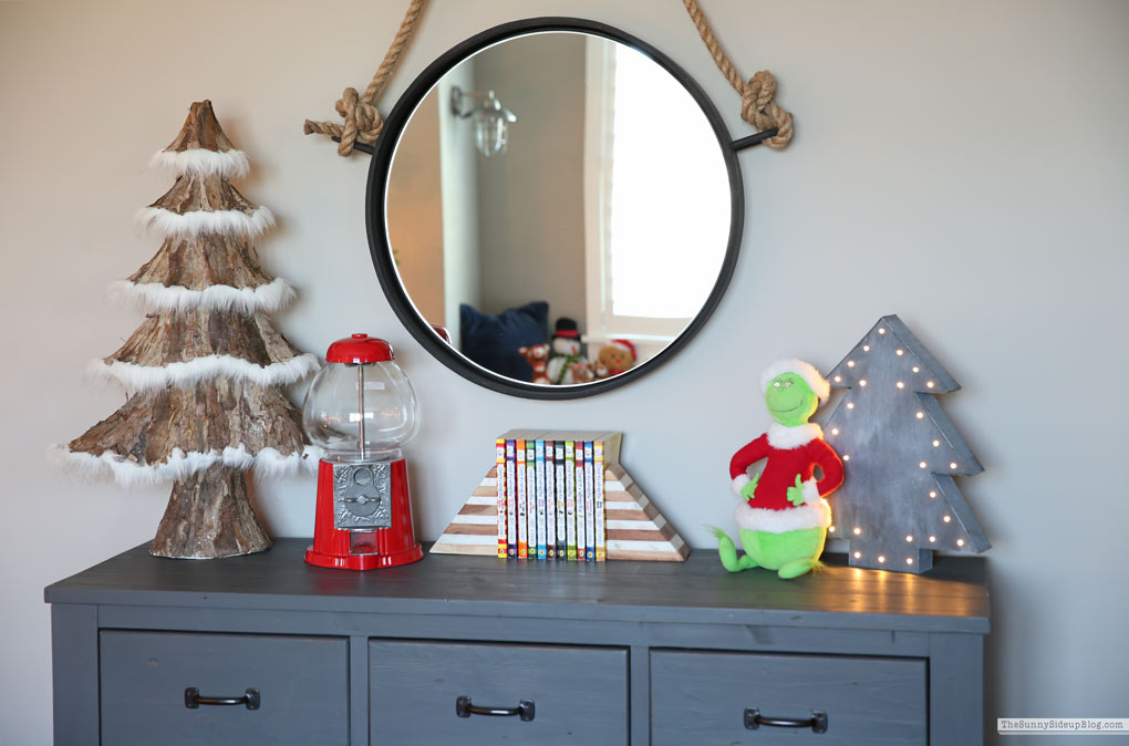 Boys Bedroom Christmas Decor (Sunny Side Up)