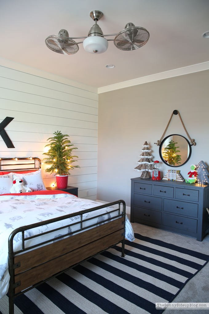 Boys Bedroom Christmas Decor (Sunny Side Up)