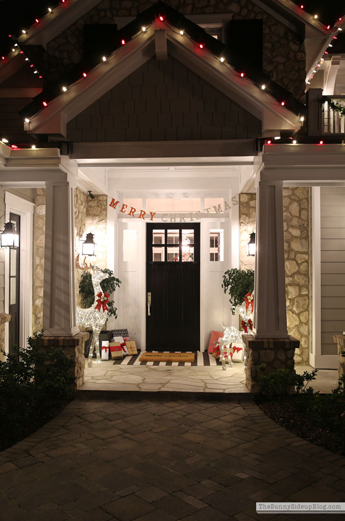 Christmas Homes at Night Tour (Sunny Side Up)