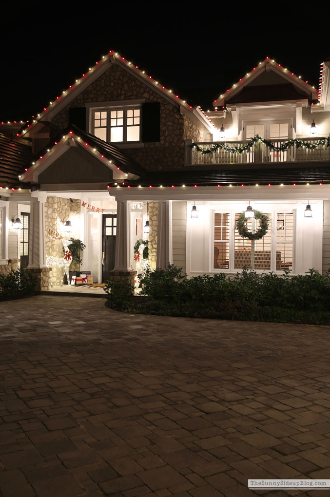 Christmas Homes at Night Tour (Sunny Side Up)