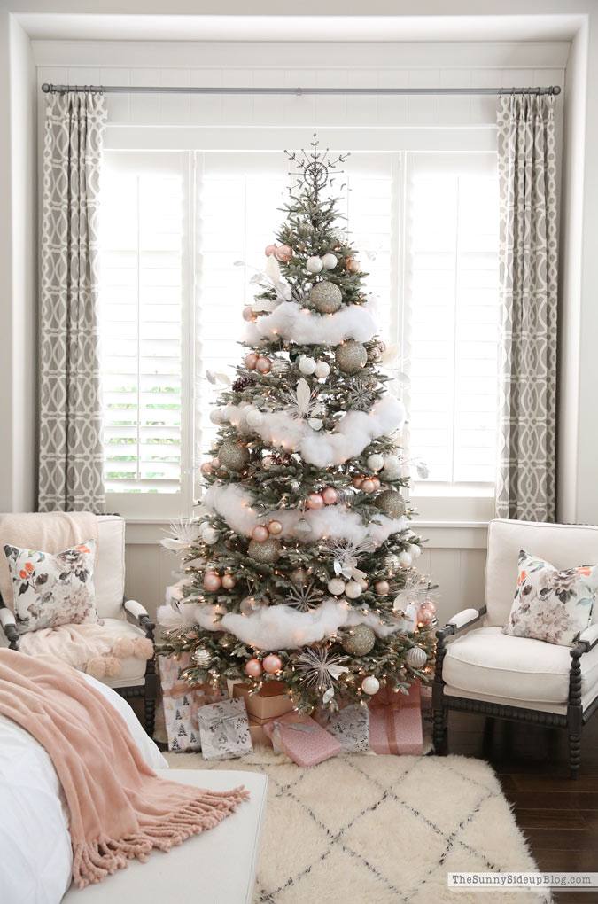 Master Bedroom Christmas Decor (Sunny Side Up)