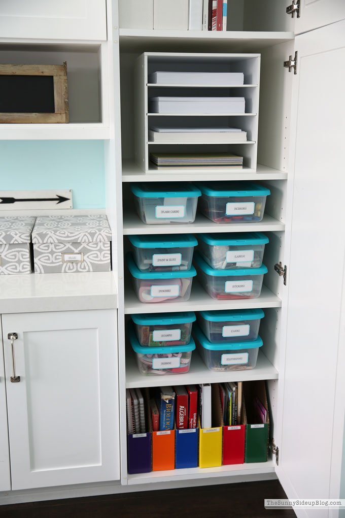 https://www.thesunnysideupblog.com/wp-content/uploads/2019/03/organized-school-office-supplies.jpg