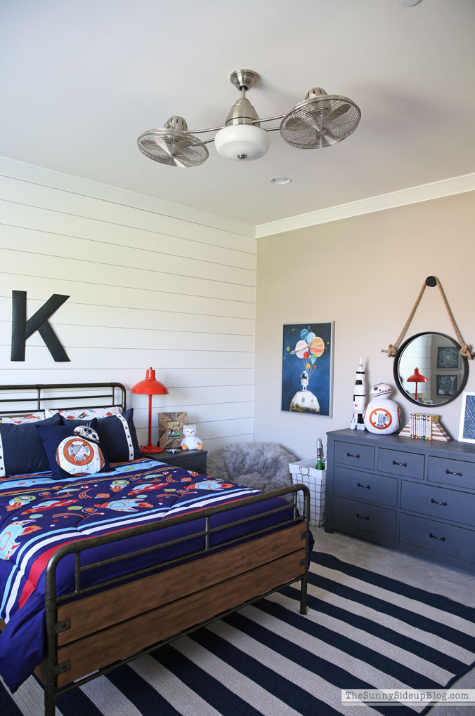 space themed childrens bedroom