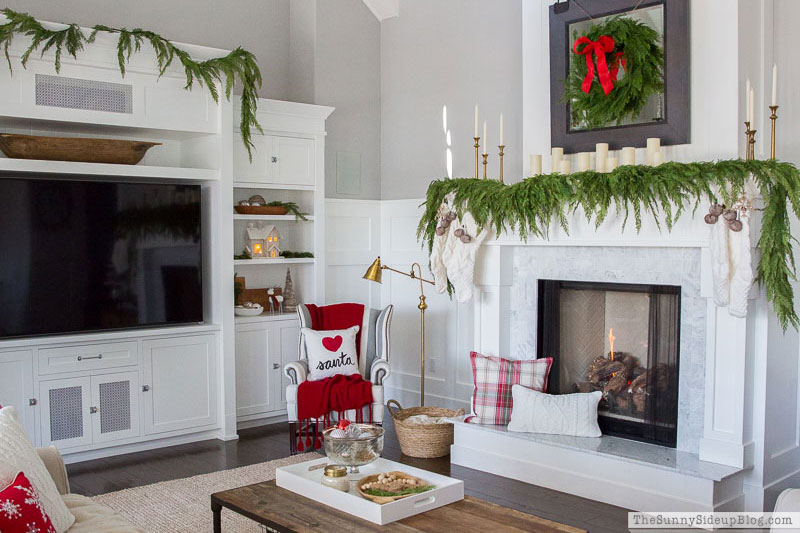 Family Room Christmas Decor